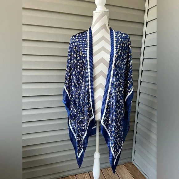 Banana Republic CRINKLE PRINT WRAP Blue - Picture 1 of 5